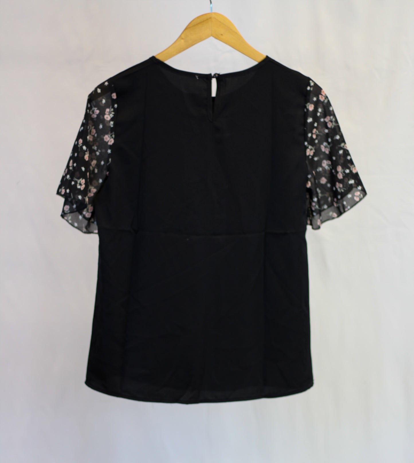 Floral Sleeve Crewneck Blouse