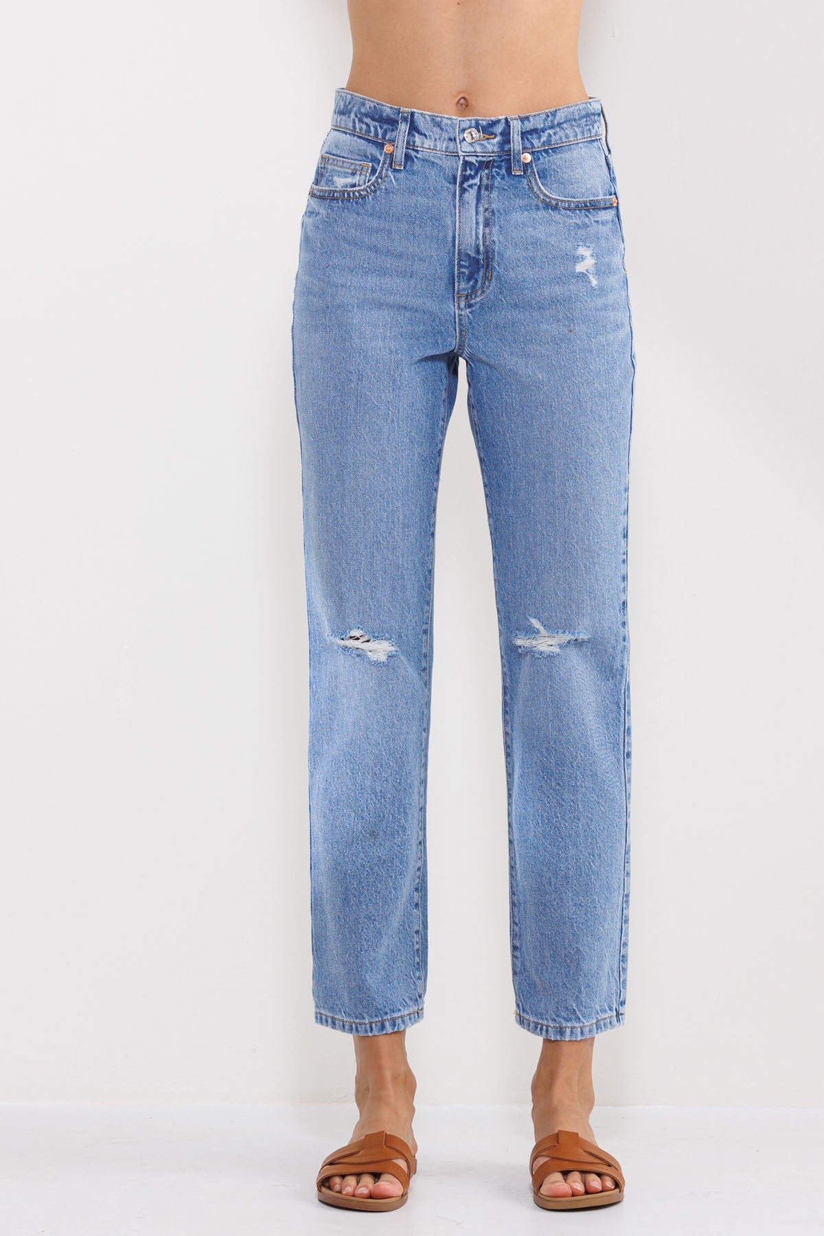 High Rise Slim Straight Jeans