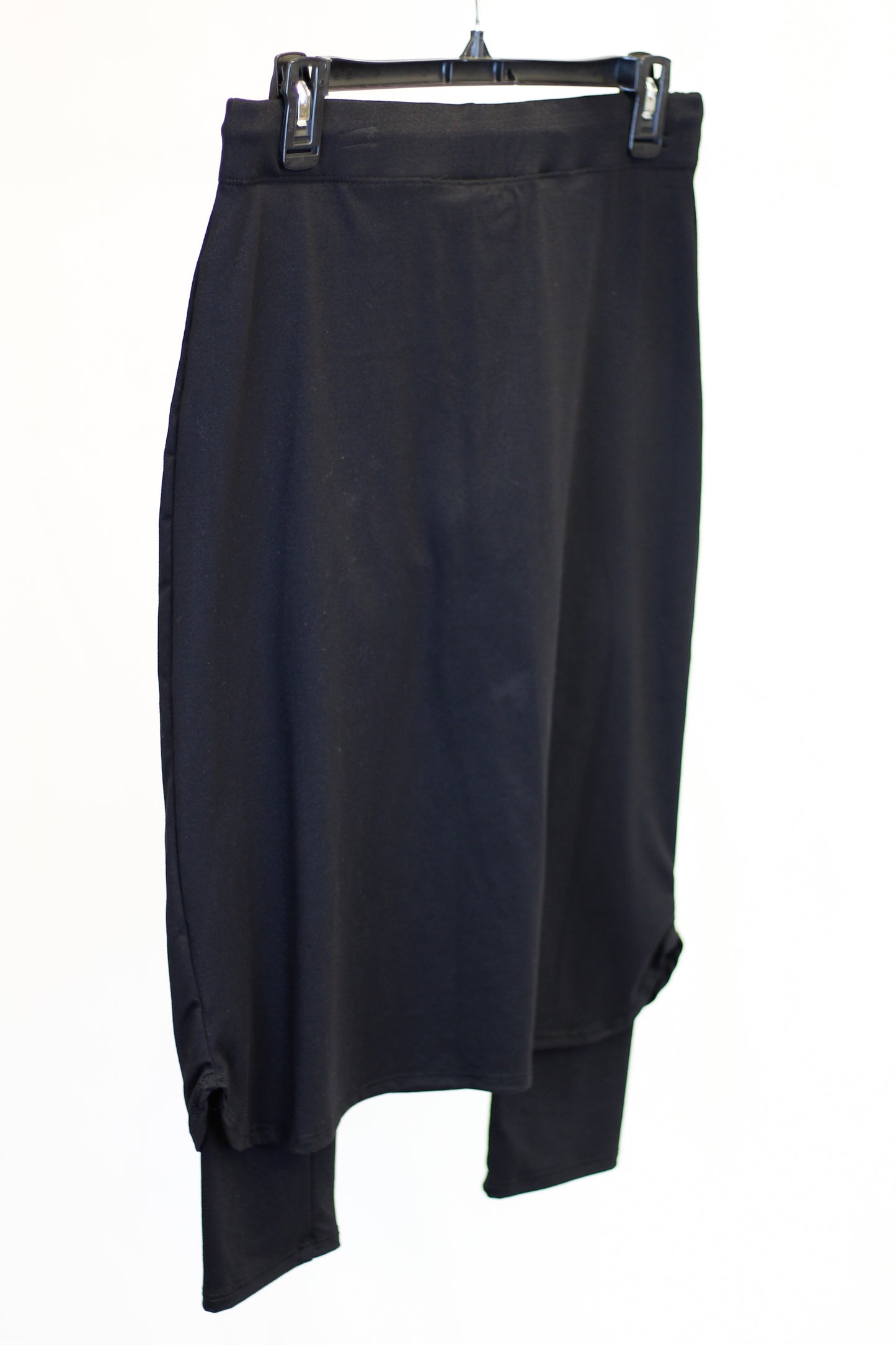 Athletic Skirt with Built-in Capris -Black