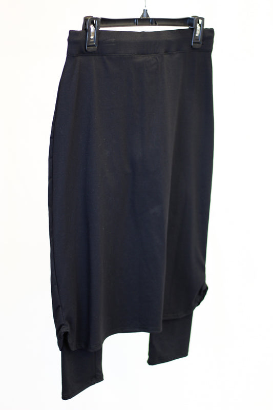 Athletic Skirt with Built-in Capris -Black