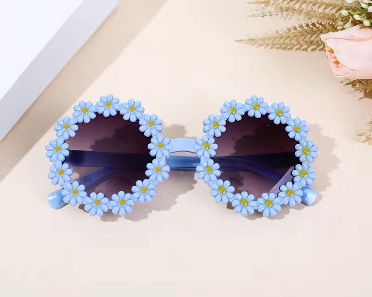 Kids' Detailed Mini-Flower Sunglasses *PREORDER*